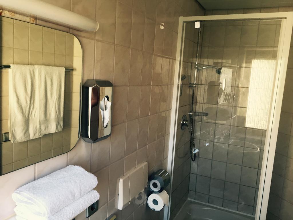 Sersheim Motels21 المظهر الخارجي الصورة