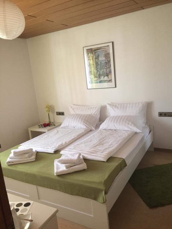 Sersheim Motels21 الغرفة الصورة